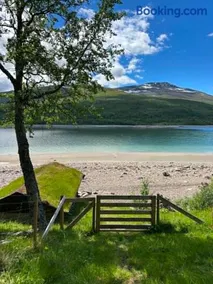 Idyllic cabin by Gjevilvatnet - Private beach - Image 2