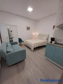 Cute studio in Gran Via Si1 - Image 1