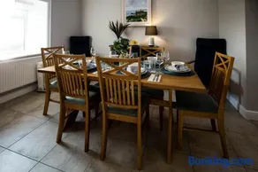 Cannon Cottage - Image 2
