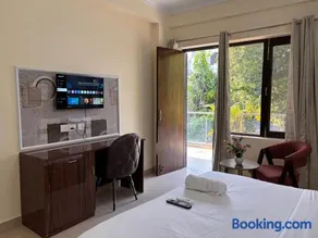 Fortune Home Service Apartment 3BHK, E-46,Sector 72, Noida - Image 1