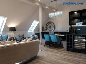 Arran Shores Luxury Shorefront Penthouse Suite 11 - Image 5