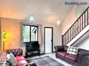 Primrose 20-Woodland Lodges-Carmarthen-Pembroke - Image 2