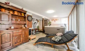 Hmooyi Hill Cottage - Image 3