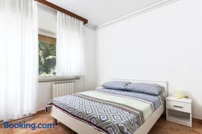 Spacious and cozy apartment with garden near Pula - Image 3