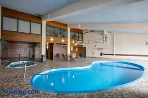 Pool, Hot Tub, Sauna, Amazing Ski Area Views, Partially Covered Patio - Image 4