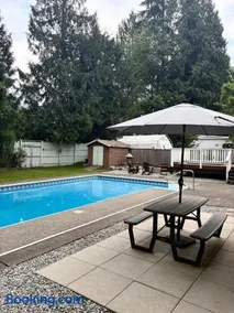 Brookswood Oasis - Guest suite,1 bedroom,1 den & 1 full bathroom - Image 2