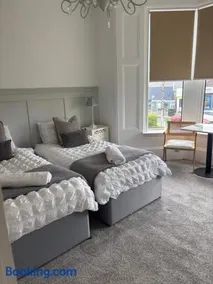 Giffnock Rooms - Image 2