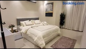 شقة أنيقة غرفة وصالة Vip - وصول ذاتي - Image 3