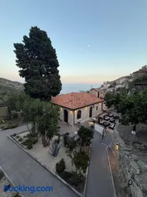Albergo diffuso Borgo Gallodoro da Sara - Image 1