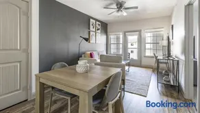 Landing - Modern Apartment with Amazing Amenities (ID1215X775) - Image 3