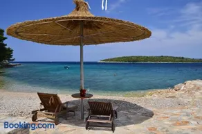 Apartments by the sea Loviste, Peljesac - 15150 - Image 2