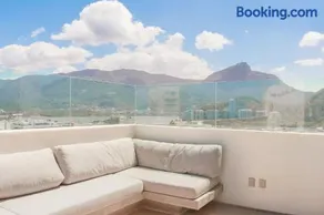 Cobertura para alugar em Ipanema com 2 quartos, vista cinematográfica, terraço e jacuzzi - Image 3