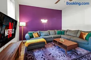 Mardi Gras Hideaway Cozy 2BR in Soulard - Image 1