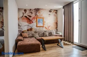 Plaza La - Night and Spa - Image 4