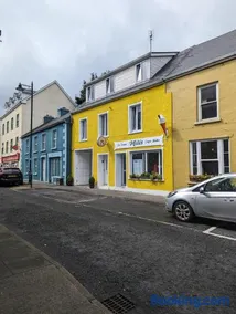 Seaside 3 Bed Killybegs Property on Main Street - Image 2