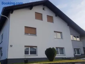 Wohnung mit Garten, Grill und Terrasse | Ideal für Homeoffice - Image 1