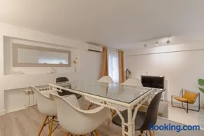 Spacious modern-2Bedroom 2Bathroom-Bernabéu - Image 3