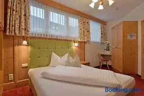 Hotel Tiroler Stuben - Image 5