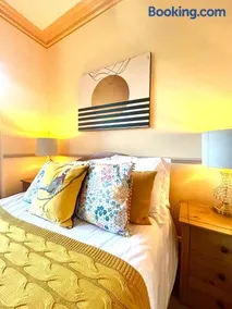 A cozy retreat in the heart of Ilkley - Image 5