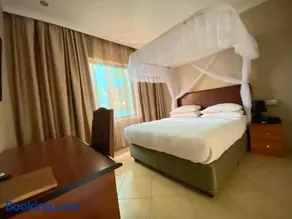 Sangana Lodge - Image 2