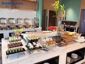 Atour Hotel Wuhan Impression City Qingshan - Image 5