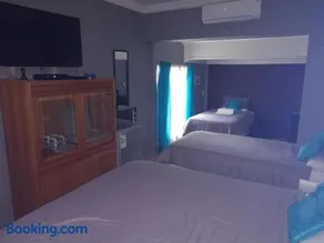 52 Oaks Guest House - Image 1