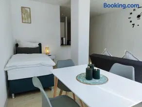 Charming Old Town Apartments - Image 1