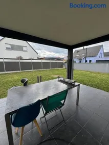 belle maison cosy avec jardin proche frontiere - Image 1