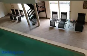 Piscine intérieure privée chauffée 30 min de Versailles - Image 3
