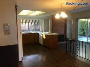 5bd2.5ba Near Apple in Cupertino - Image 2