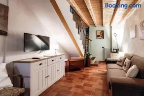 Willow House by Quokka 360 - In The Historic Village Of Sala Comacina - Image 3