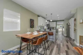 Home 15 min from Starved Rock and Chicago Skydive! - Image 4