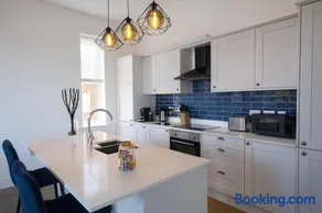 Northampton 3 Bed 3 Bathroom New Duplex Apartment - Image 2