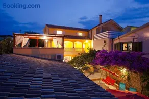 Ferina - Image 1