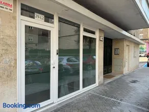 Luminoso, cómodo y buena zona - Image 2