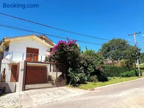 Casa com Piscina Gigante, Lareira e Churrasqueira - Image 3
