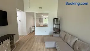 Cozy 2BR Hideaway - I Heart Jacksonville - Image 4