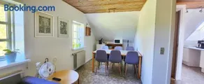 Quiet and cozy apartment close to nature in villa. - Image 3