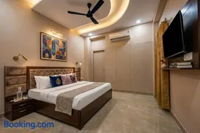 Hotel Mounten View Near PEC & PGI - Image 3