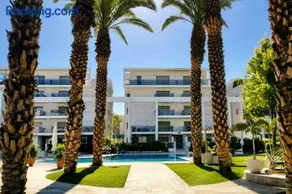 Barak Royal Suites 52 garden - חמש דקות מהים ומהטיילת - Image 4