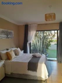 Guesthouse at 543 - Image 4