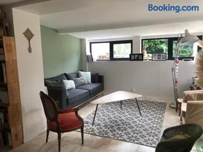 Family home with 5 bedrooms - Image 3