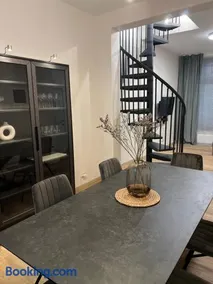 Exclusive two-level apartment with private terrace on the canal Brussels - Image 1