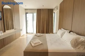 Abeille Rooms - Image 1