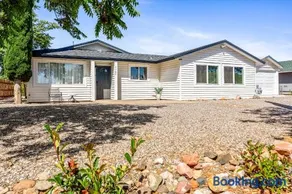 Cottonwood Retreat - Image 1
