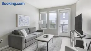 Landing - Modern Apartment with Amazing Amenities (ID8251X83) - Image 2