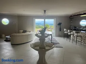 Maison de standing avec vue à couper le souffle ! - Image 1