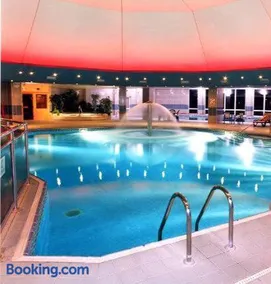 Oakridge St Mellion free golf, spa, pool & gym at nearby St Mellion club - Image 2
