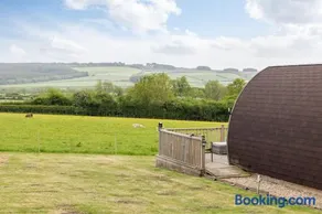 Ashberry Glamping Pod - Image 3