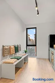 Win Herastrau HOME - Image 3